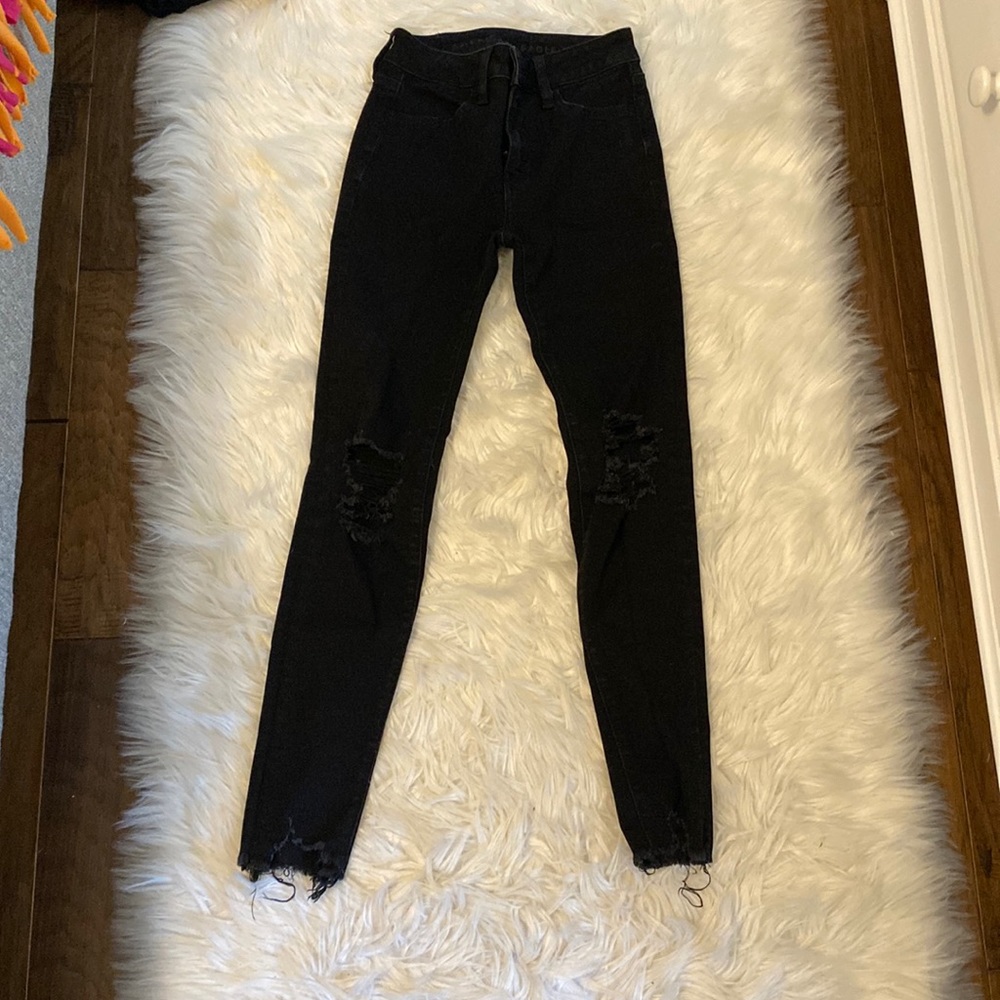 Black ripped skinny jeans